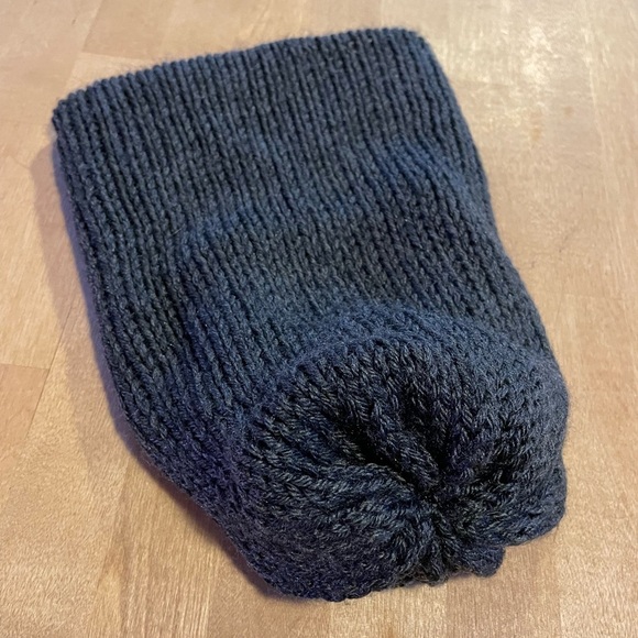 Beanie Crocheted Handmade Dark Grey Gray Woven Knit Toboggan Crochet Soft Unisex - Picture 7 of 14